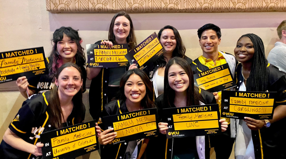  Photo Slideshow - fmSTAT About Us 